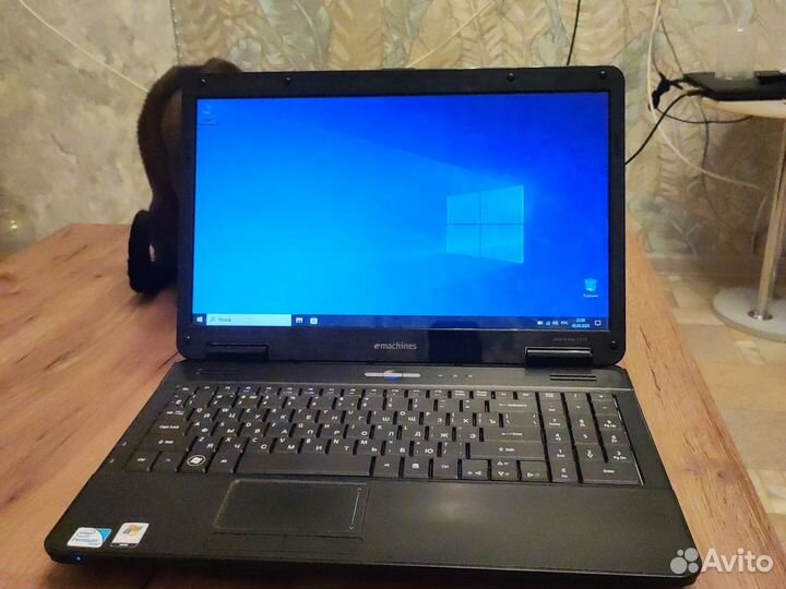 Ноутбук emachines