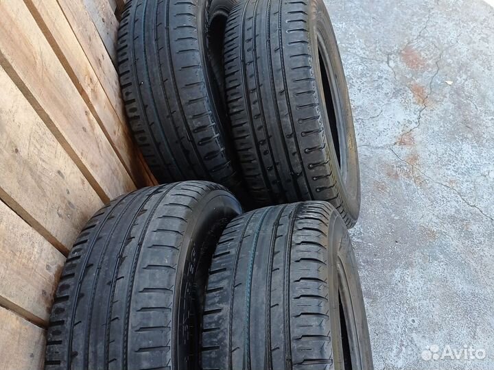 Nokian Tyres Hakka Black 2 SUV 215/65 R16