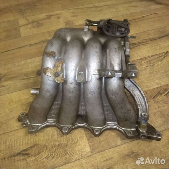 Впускной коллектор Honda CR-V 1