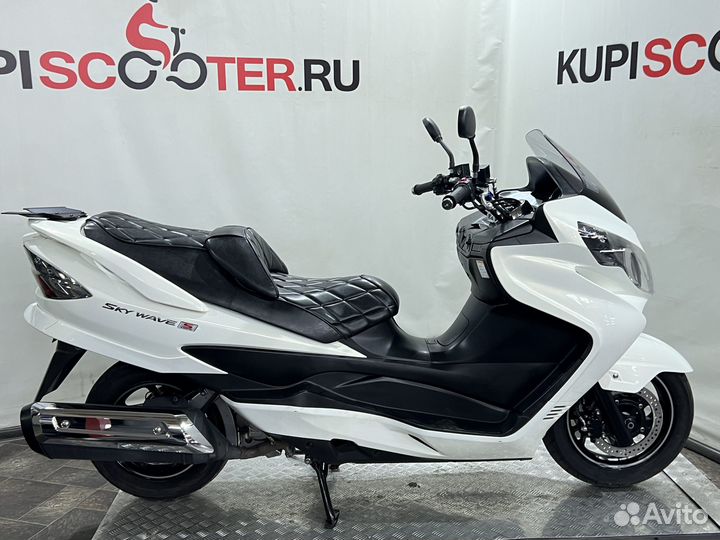 Максискутер Suzuki Burgman (SkyWave) 400