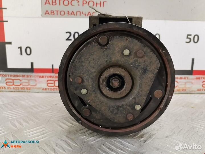 Компрессор кондиционера Renault Scenic рест. 2002