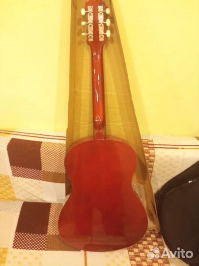 Акустическая гитара Фолк