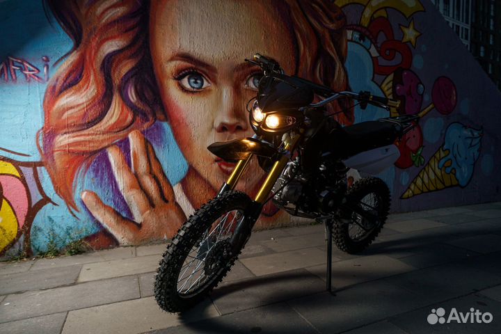 Полноразмерный питбайк 125 кубов,17/14 колеса