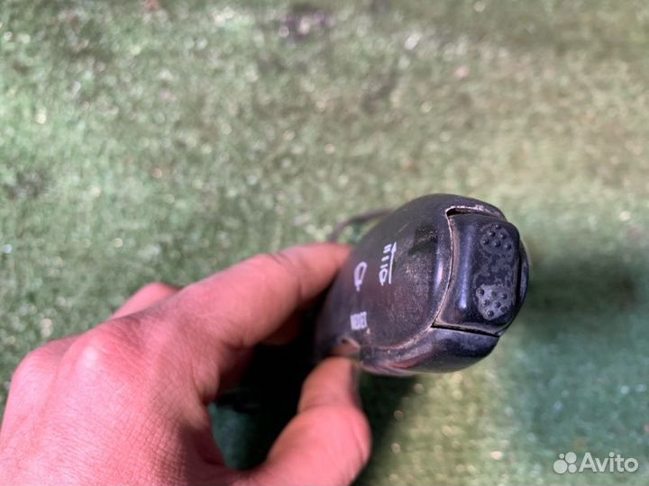 Подрулевой переключатель правый LADA Kalina 11186