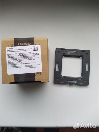 Livolo проходной выключатель и рамка