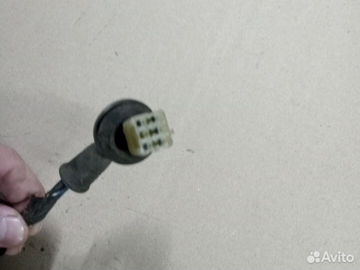 Замок двери задней правой для Chevrolet Tracker