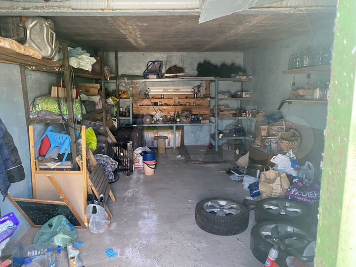 Гараж, > 30 м²