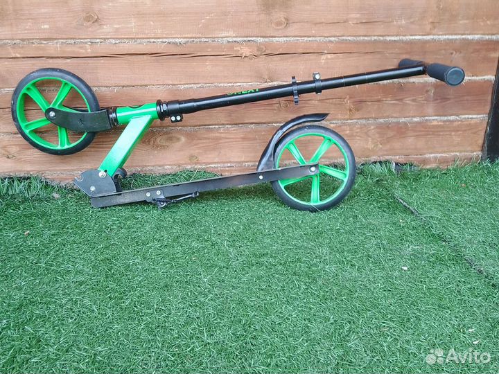 Самокат детский катался мало састояние отличное