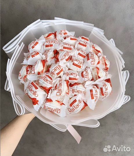 Сладкие подарки. Сладкий букет. Торт из конфет