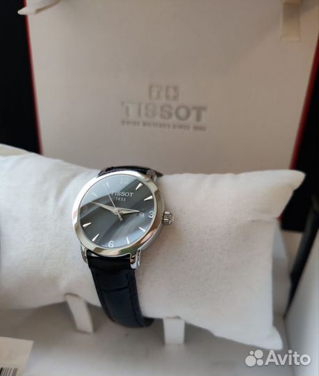 Tissot Black l T-Classic T057210A женские 28 mm