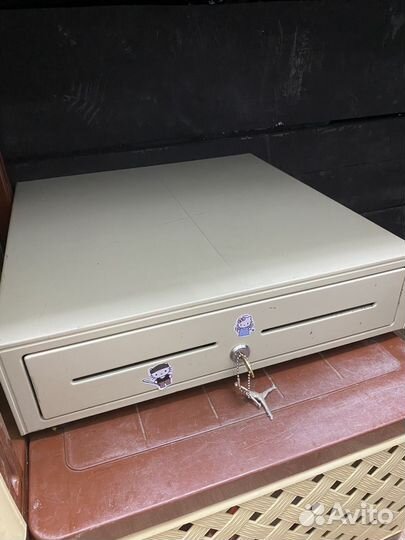 Ящик для денег