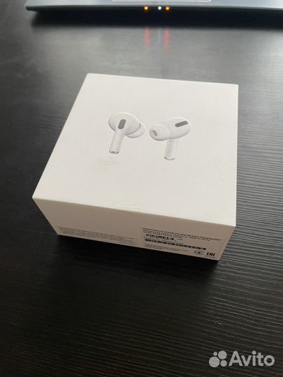 Коробка от Apple AirPods Pro