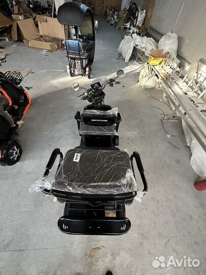 Электроскутер Green трицикл 3 местный 800W