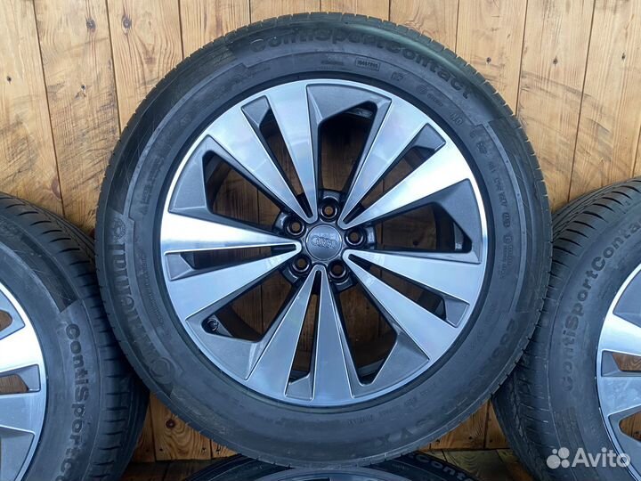 Оригинальные колеса на Audi Q8 / Q7 4M R19