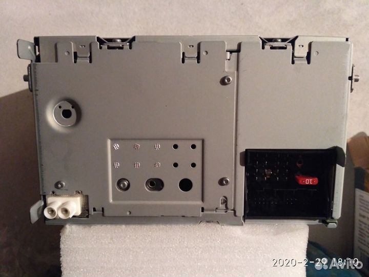 Штатная магнитола на Тигуан