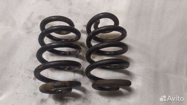 Передние пружины Рено мастер 2.5TDI 2003г