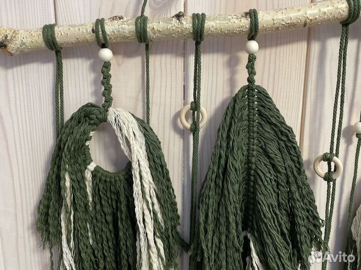 Панно большое с перьями (макраме)