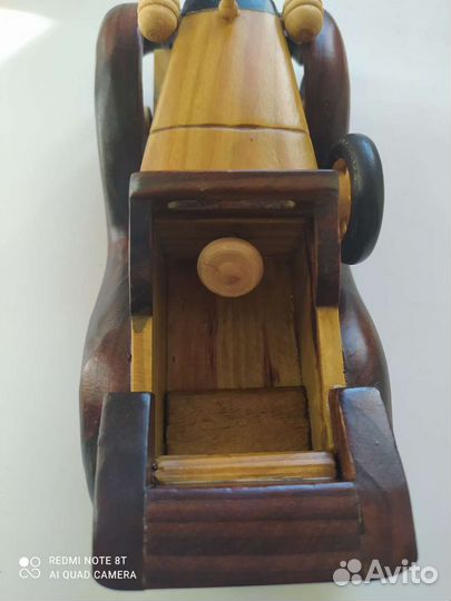 Сувениры из дерева