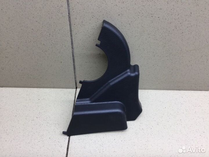 Крышка сиденья передняя левая Nissan Patrol Y62