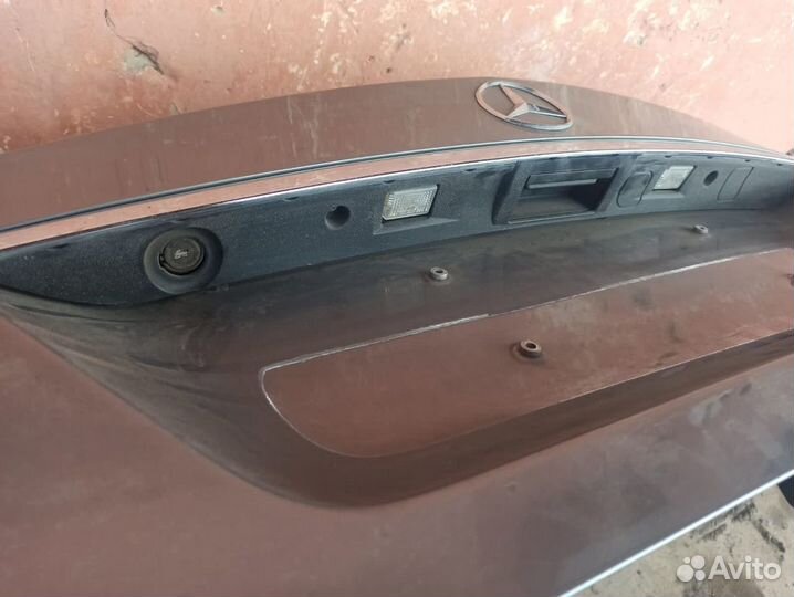 Крышка багажника mercedes-benz C180 W204 2012год