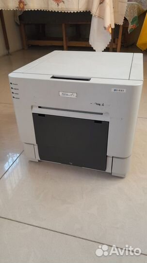 Сублимационный фотопринтер DNP DS RX1