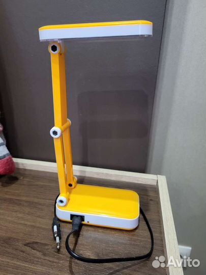 Лампа настольная