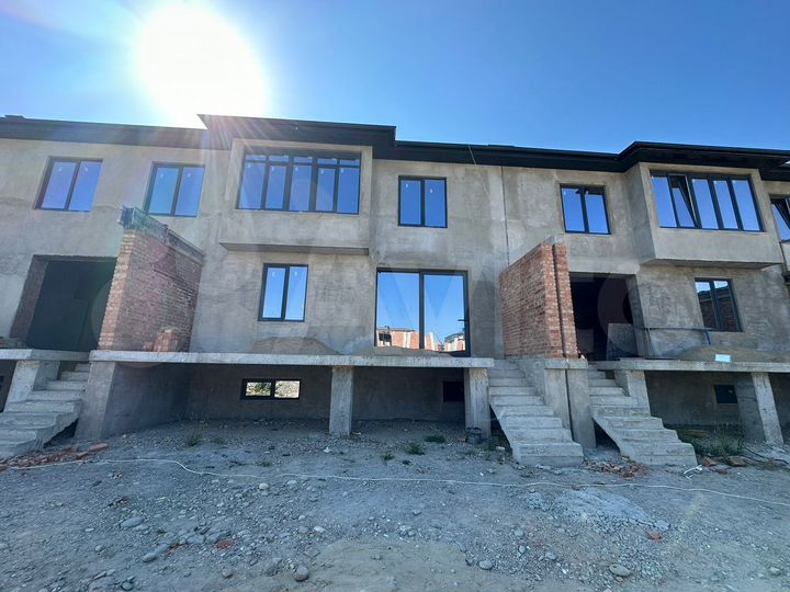 Таунхаус 190 м² на участке 1,3 сот.