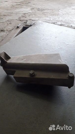 Передняя левая опора двигателя гранта 1.6 8 кл