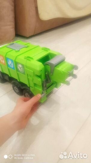 Игрушка мусоровоз