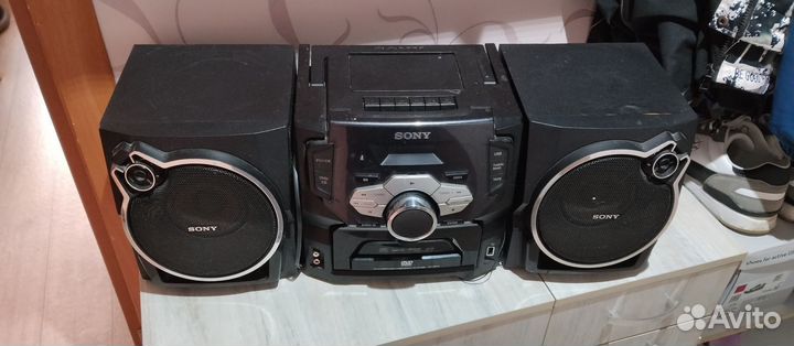 Музыкальный центр sony