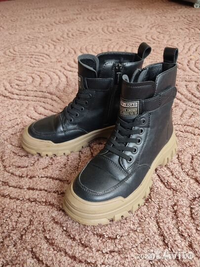 Ботинки демисезонные для девочки 35