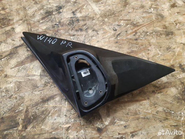 Кронштейн зеркала передний правый Mercedes-Benz