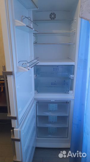 Premium BioFresh NoFrost Liebherr cbn 38570