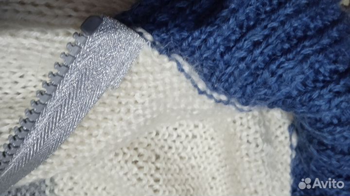 Свитер женский