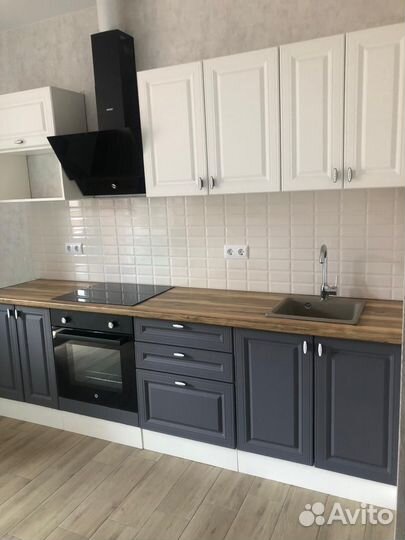 Кухонный гарнитур. Цена за весь