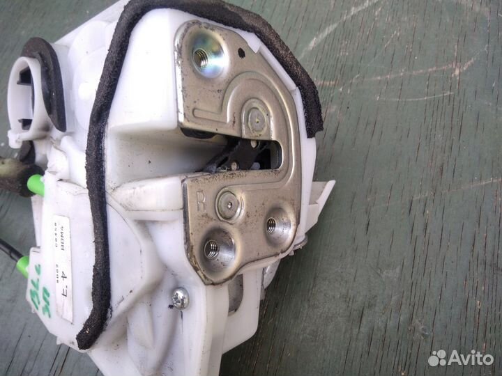 Mazda 3 bl Замок двери задней правой