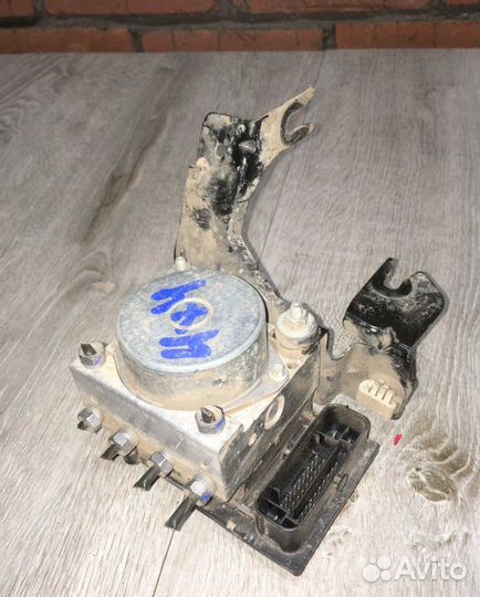 Блок ABS Renault Duster 1.6 K4M 2.0 F4R 2014