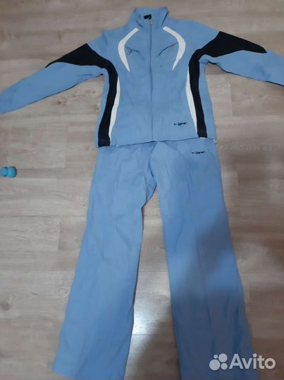 Спортивный костюм женский42-44размер