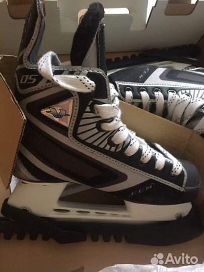 Коньки хоккейные