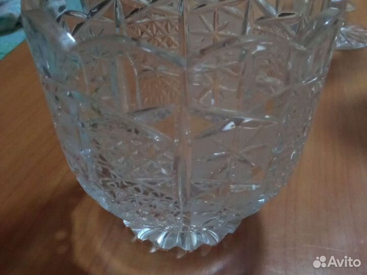 Хрустальная ваза