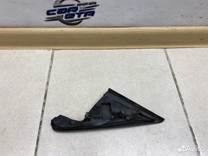 Накладка двери передняя правая Kia Spectra 1.6 S6D