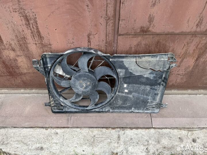 Вентилятор радиатора Ford Focus 2