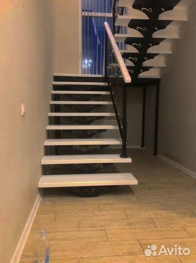 Перила деревянные с монтажем