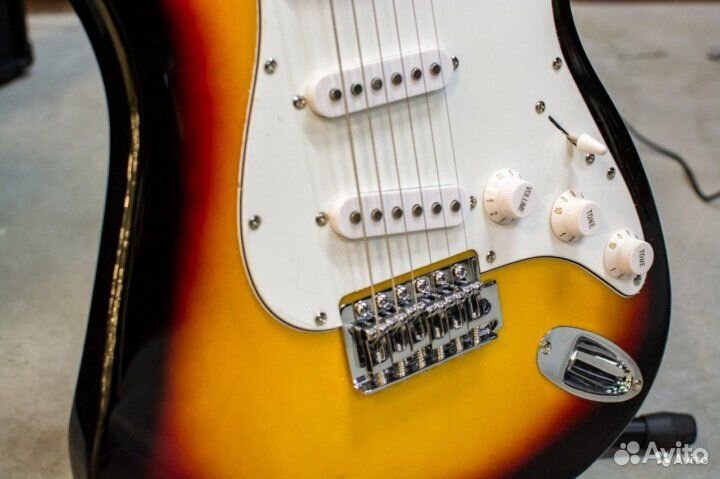 Электрогитара Fabio + Аксессуары