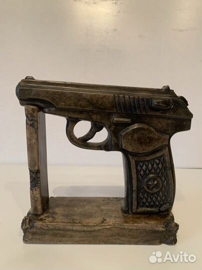 Пистолет из камня