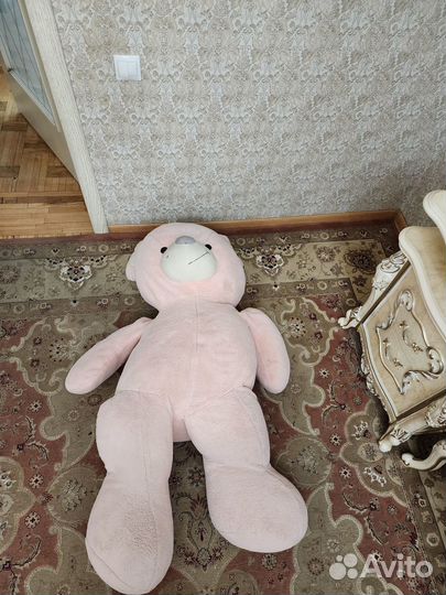 Большой плюшевый мишка