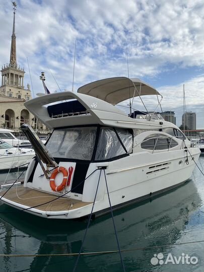 Моторная яхта Azimut 46