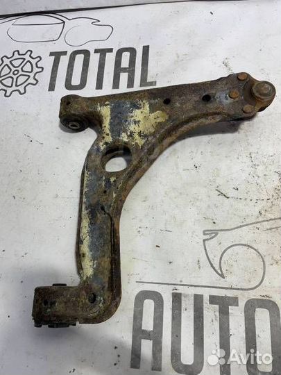 Рычаг передний левый Opel Astra H