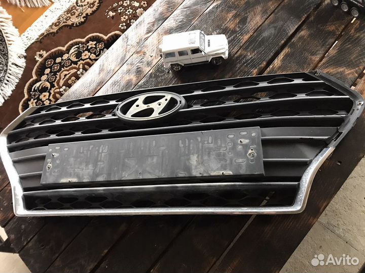 Решетка радиатора Solaris от 2017