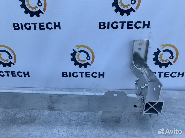 Передняя панель Mercedes W246 A2466200019